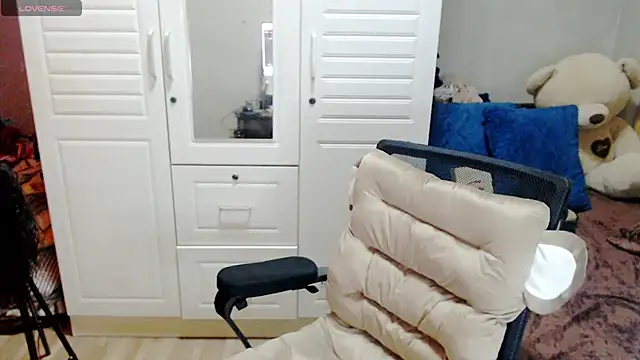 Snapshot of BellaMistressJhax chatting on February 2026 06:04:01 PM BellaMistressJhax online show from February 2026 06:04:01 PM