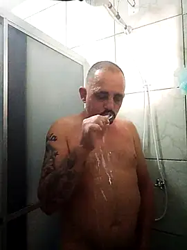 MORENORC79 online show from June 2026 05:39:01 PM