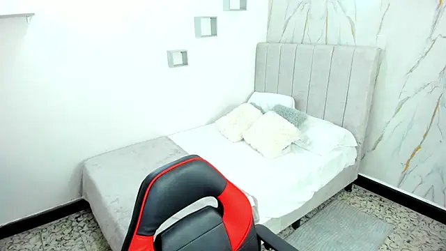 Snapshot of Amira_mansour chatting on November 2025 07:13:02 PM Amira mansour online show from November 2025 07:13:02 PM