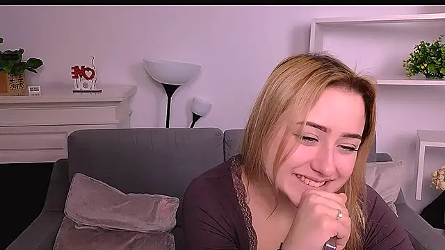 Lulu   Moon online show from February 2026 09:47:02 PM