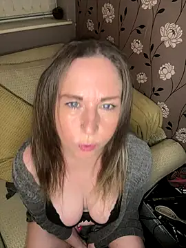 Snapshot of foxy-Chantelle chatting on December 2025 08:27:02 PM foxy-Chantelle online show from December 2025 08:27:02 PM