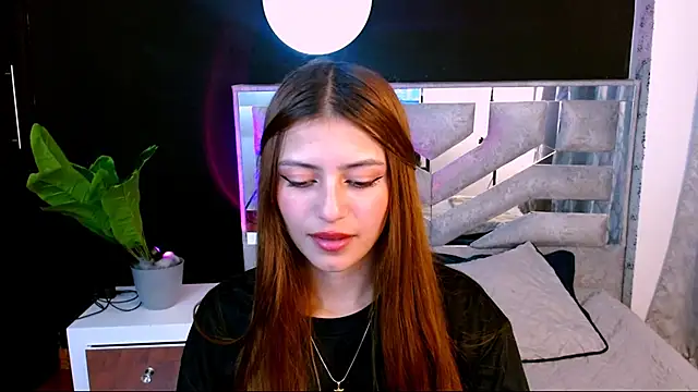 viky evanss online show from October 2025 07:25:02 PM