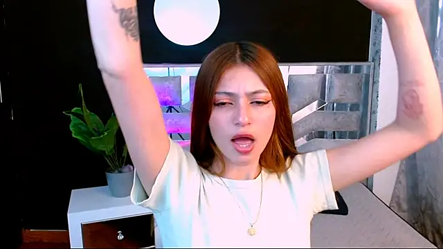 viky evanss online show from October 2025 07:03:02 PM