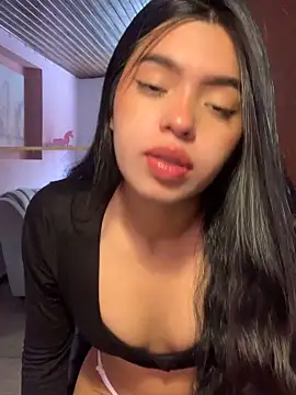 LunaMoore Pink online show from October 2025 12:39:02 PM