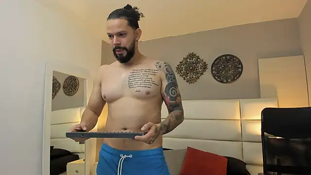 Snapshot of AlukardBig chatting on February 2026 01:12:02 PM AlukardBig online show from February 2026 01:12:02 PM