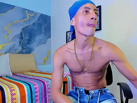 latin crissex online show from October 2025 12:34:02 PM