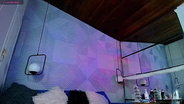 CinnamonHeat online show from November 2025 11:10:02 AM