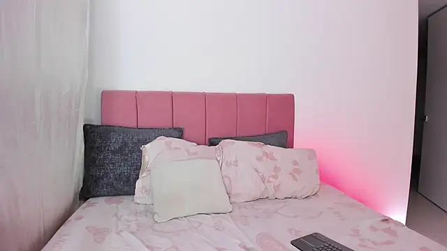 RashidaScott online show from November 2025 07:30:01 AM