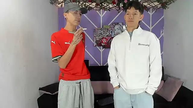 heyy noah11 online show from April 2026 01:45:02 PM