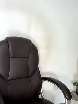  Isabella 1 online show from December 2025 02:40:01 AM