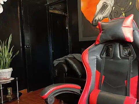 Molotov Explosive online show from February 2026 12:31:02 AM