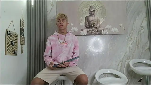 EMPIRE BOYS1 online show from April 2026 01:19:01 PM