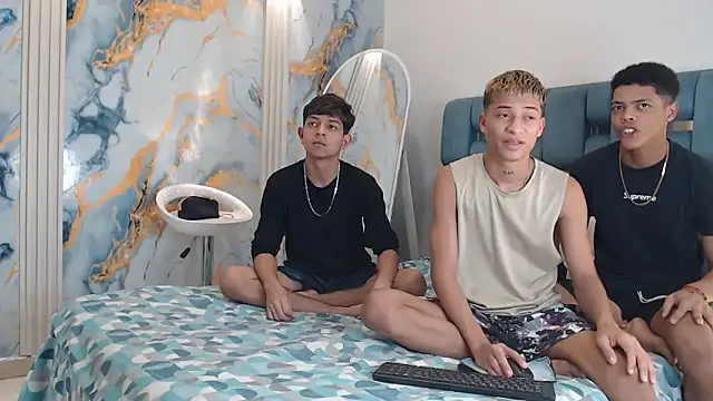Snapshot of EMPIRE_BOYS1 chatting on May 2026 07:20:02 PM EMPIRE BOYS1 online show from May 2026 07:20:02 PM