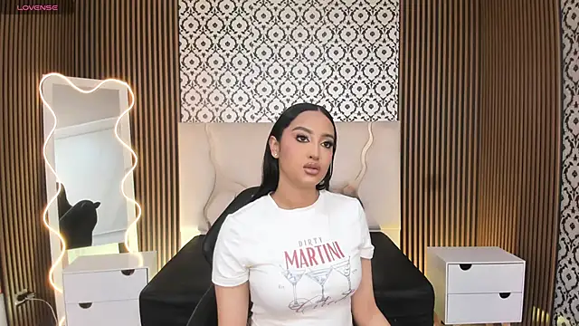 BEELLA TAY1 online show from November 2025 02:16:02 PM