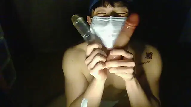 koreanboy2121 online show from April 2026 03:20:02 PM