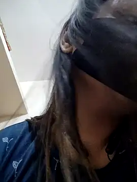 Tanha18 online show from October 2025 07:03:02 PM