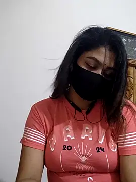 Tanha18 online show from October 2025 07:36:02 PM