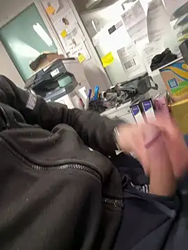 Snapshot of AlexGogo23 chatting on February 2026 03:17:02 PM AlexGogo23 online show from February 2026 03:17:02 PM