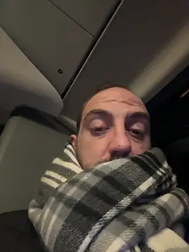 Snapshot of AlexGogo23 chatting on February 2026 04:19:01 AM AlexGogo23 online show from February 2026 04:19:01 AM