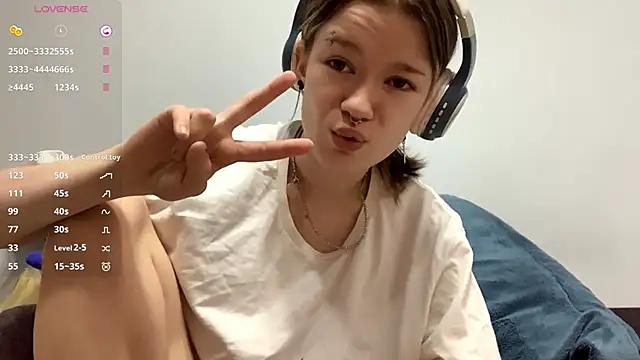 LorRebak online show from October 2025 11:33:02 AM