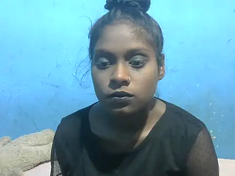 Indiansmiley01 online show from January 2026 04:42:02 PM