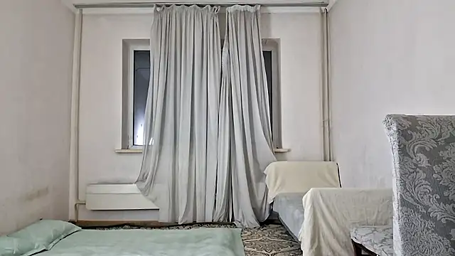 Lyndasilk online show from March 2026 04:24:02 PM