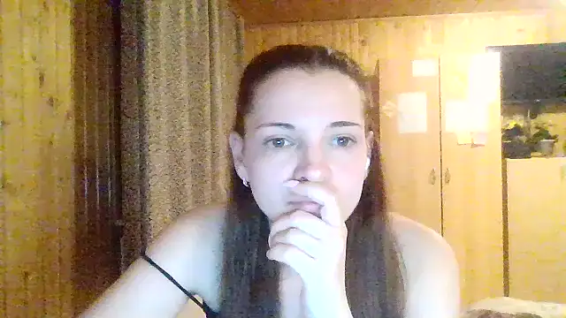 AmeliieLaFleur online show from April 2026 06:30:02 PM