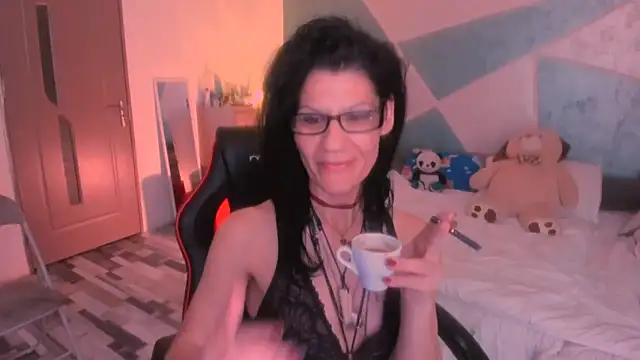 Snapshot of SweetSin40 chatting on May 2026 07:31:01 PM SweetSin40 online show from May 2026 07:31:01 PM