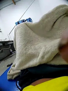 renatinhosilva68 online show from October 2025 07:07:02 AM