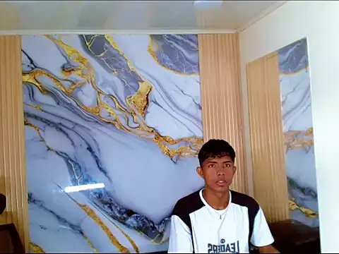 Snapshot of Mick_storm chatting on October 2025 06:42:01 PM Mick storm online show from October 2025 06:42:01 PM