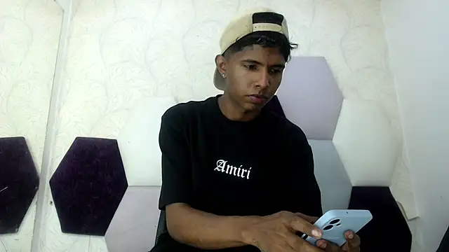 Snapshot of Mick_storm chatting on February 2026 01:37:02 AM Mick storm online show from February 2026 01:37:02 AM