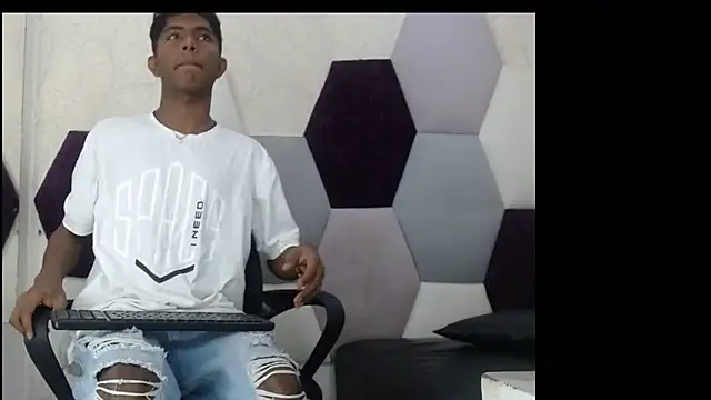 Snapshot of Mick_storm chatting on February 2026 06:59:01 PM Mick storm online show from February 2026 06:59:01 PM