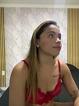 safadinhaquenteW online show from March 2026 04:07:02 AM