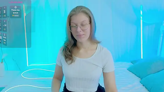 Angelie  Eyes online show from October 2025 02:07:01 PM