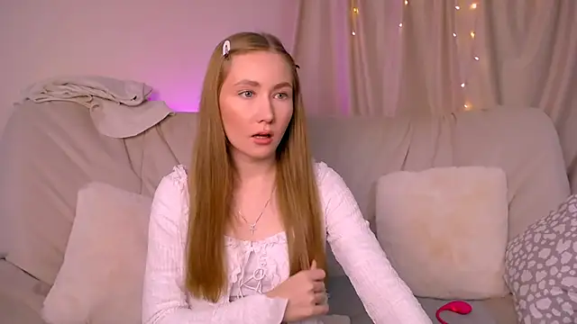 EllyColins online show from November 2025 03:05:01 AM