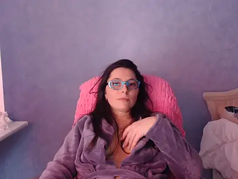 Snapshot of LuckyLisa23 chatting on February 2026 10:22:01 PM LuckyLisa23 online show from February 2026 10:22:01 PM