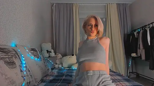 EdenVixen online show from November 2025 03:11:01 PM