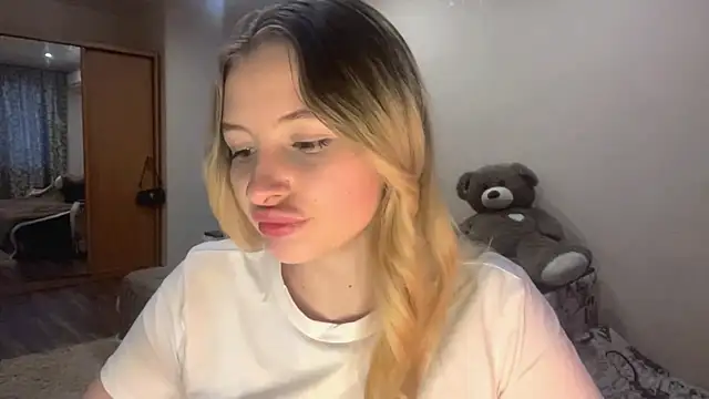 VictoriaMystery online show from October 2025 02:28:01 PM