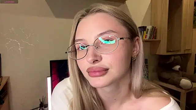 VictoriaMystery online show from November 2025 01:09:02 PM