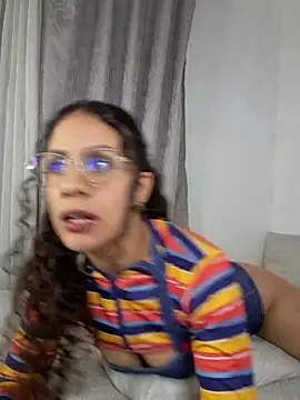 Snapshot of danna_gomez_07 chatting on October 2025 11:32:02 PM danna gomez 07 online show from October 2025 11:32:02 PM