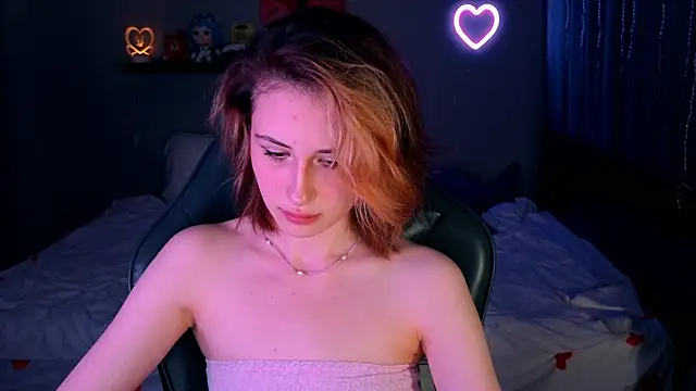 Keti moon online show from June 2026 07:57:01 PM