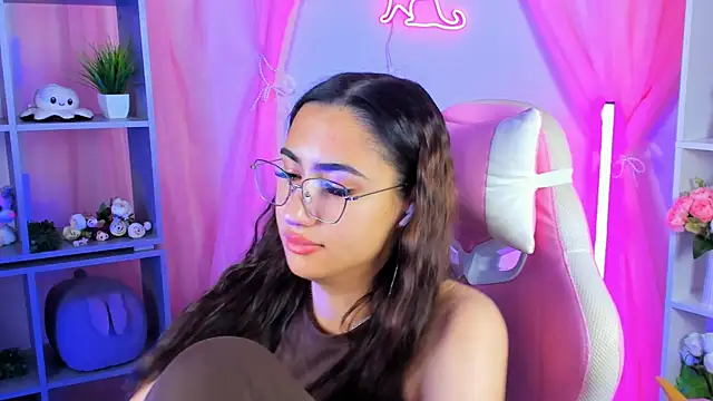 RebeckaThornton online show from October 2025 04:24:02 PM