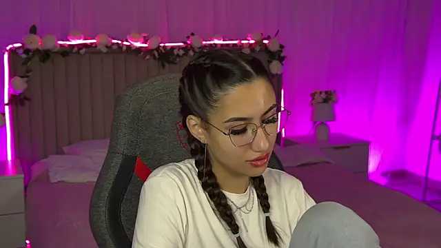 RebeckaThornton online show from November 2025 11:49:02 AM