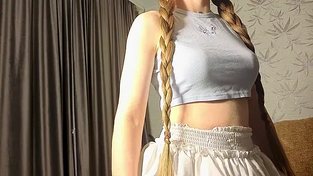 MissPompadure online show from October 2025 06:52:01 PM