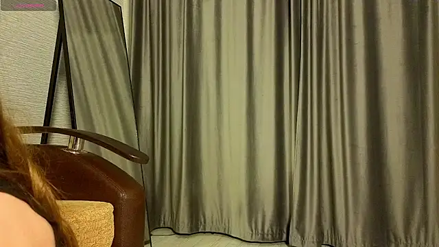 MissPompadure online show from March 2026 07:44:01 PM