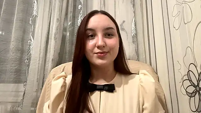 Snapshot of DaisyMolly chatting on October 2025 04:29:01 PM DaisyMolly online show from October 2025 04:29:01 PM