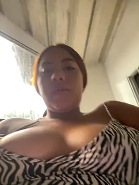 Emily Joee online show from November 2025 10:19:02 PM