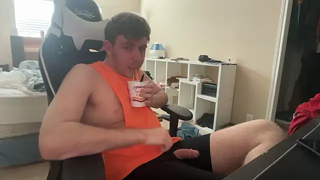 Snapshot of eddieeeeee1232 chatting on March 2026 08:37:01 PM eddieeeeee1232 online show from March 2026 08:37:01 PM