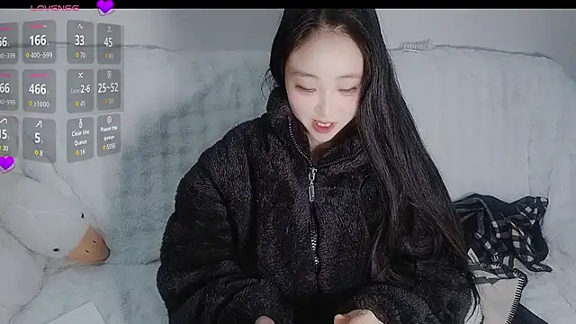 hyp0crite online show from February 2026 04:11:01 AM