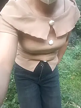 Snapshot of nat-tri chatting on October 2025 10:16:02 AM nat-tri online show from October 2025 10:16:02 AM